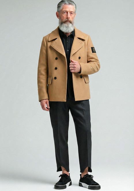 Бушлат двубортный на стеганой подкладке